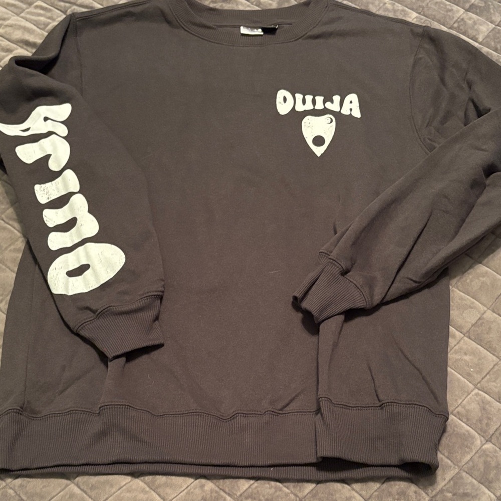 Ouija Board Graphic Sweatshirt- Black. Large